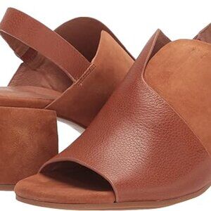 Gentle Souls by Kenneth Cole Women's Charlene Hooded Heeled Sandal, Cognac, 9